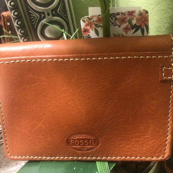 Vintage Fossil wristlet - Picture 5 of 9